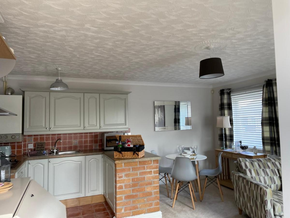 The Cwtch - A Self Contained One Bedroom Annex Pwllheli Exterior foto